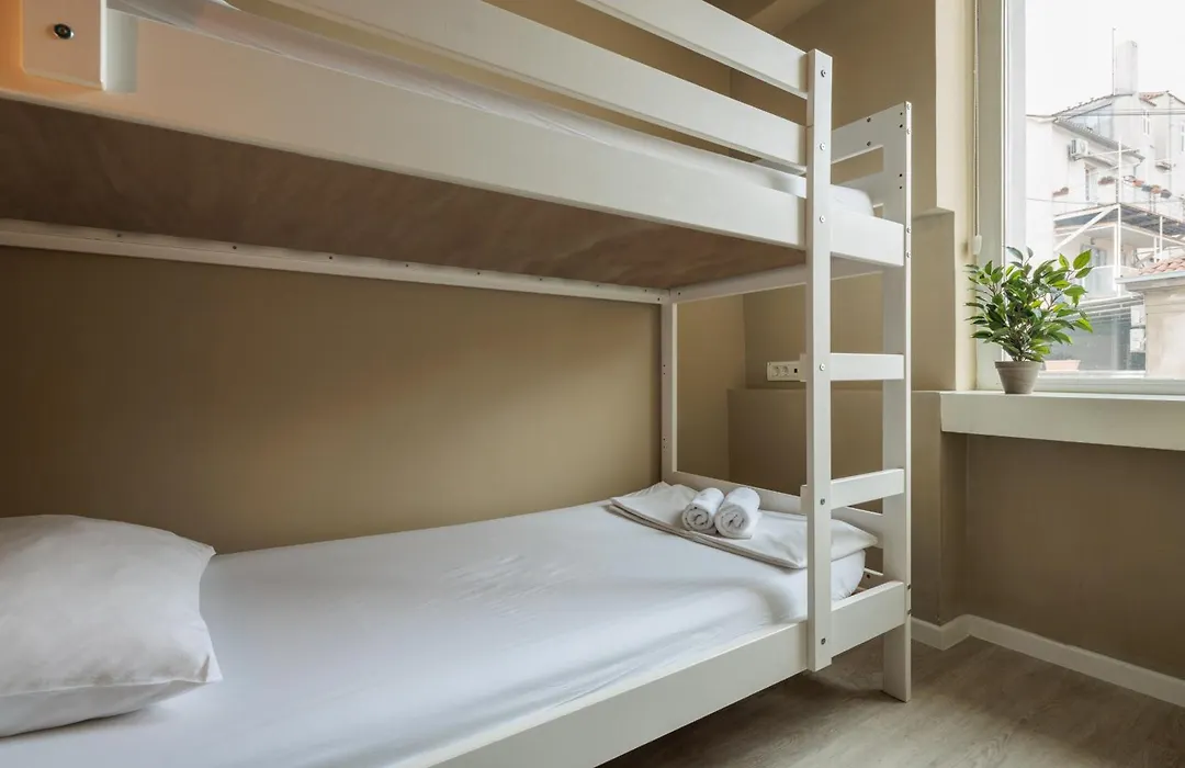 Design Hostel One-1